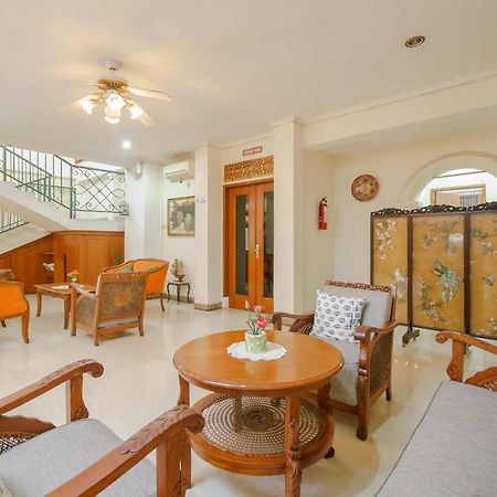 Reddoorz Plus Near Kemang Raya Cakarta Dış mekan fotoğraf