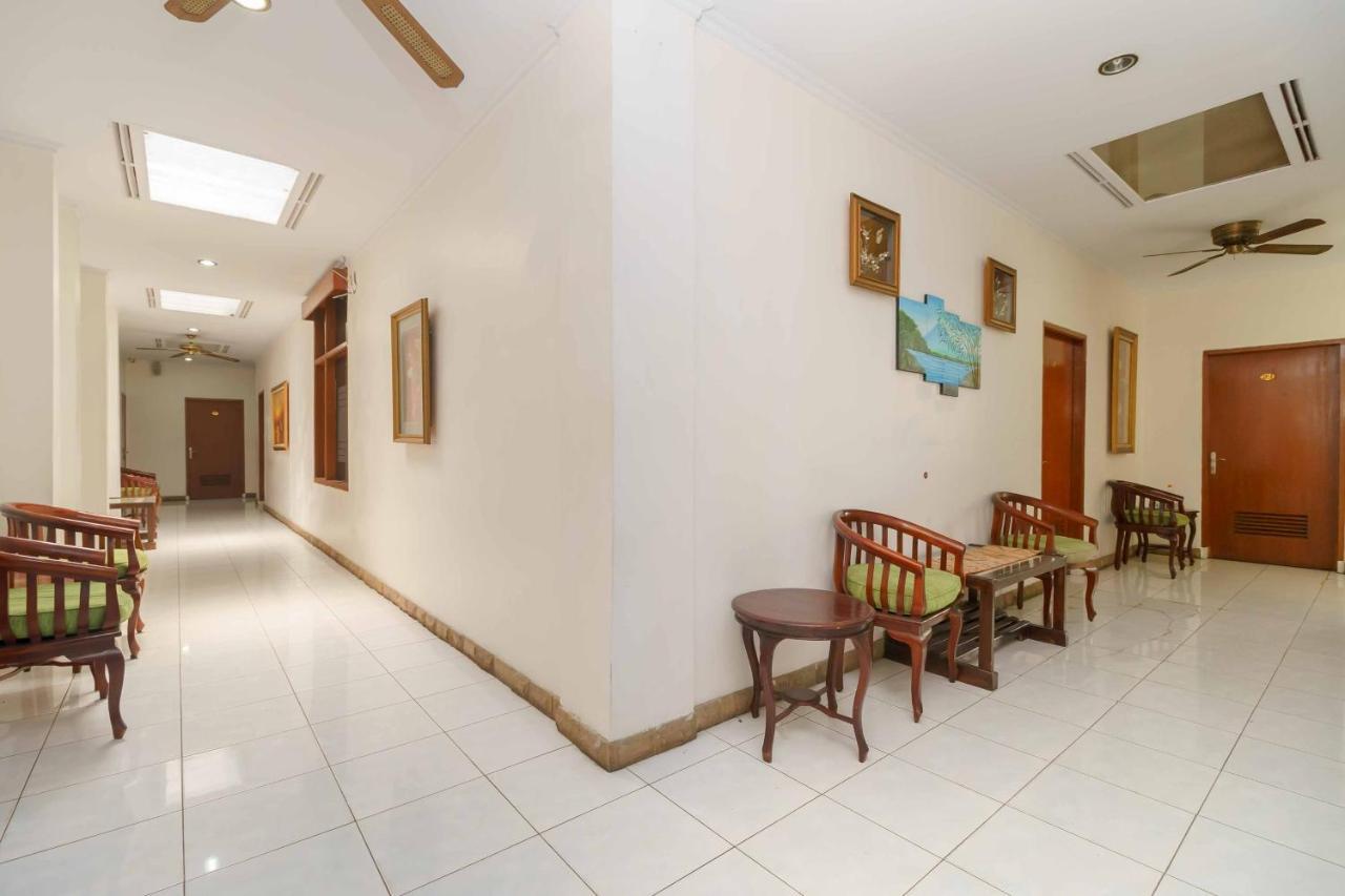 Reddoorz Plus Near Kemang Raya Cakarta Dış mekan fotoğraf