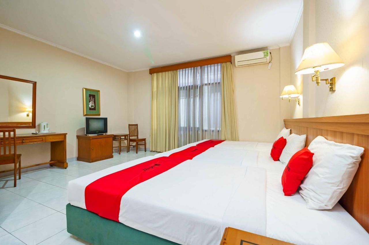 Reddoorz Plus Near Kemang Raya Cakarta Dış mekan fotoğraf