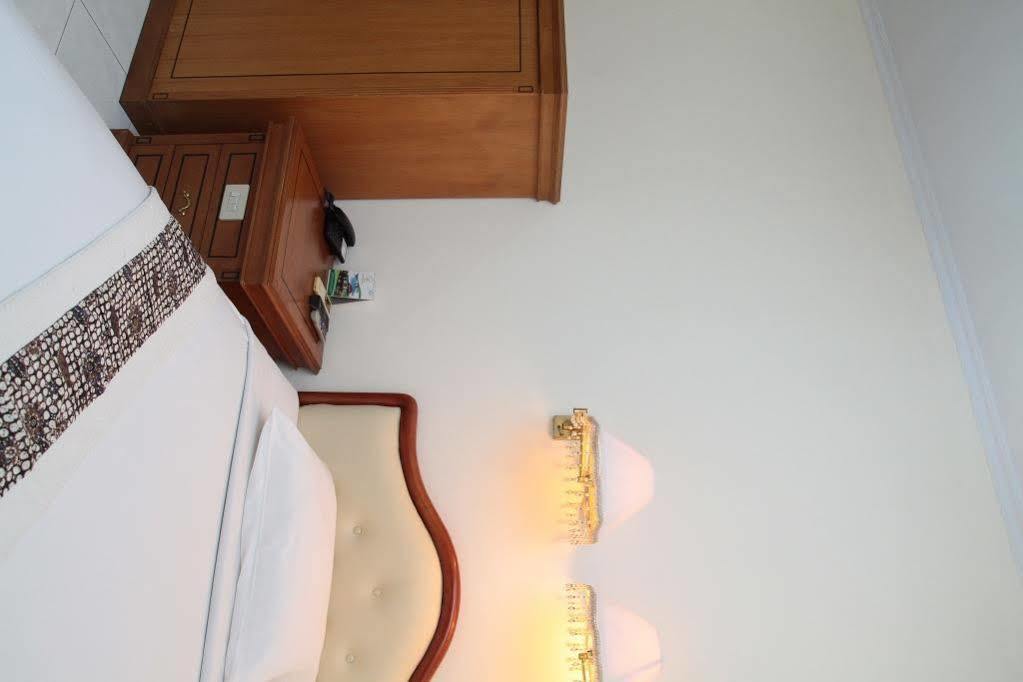 Reddoorz Plus Near Kemang Raya Cakarta Dış mekan fotoğraf