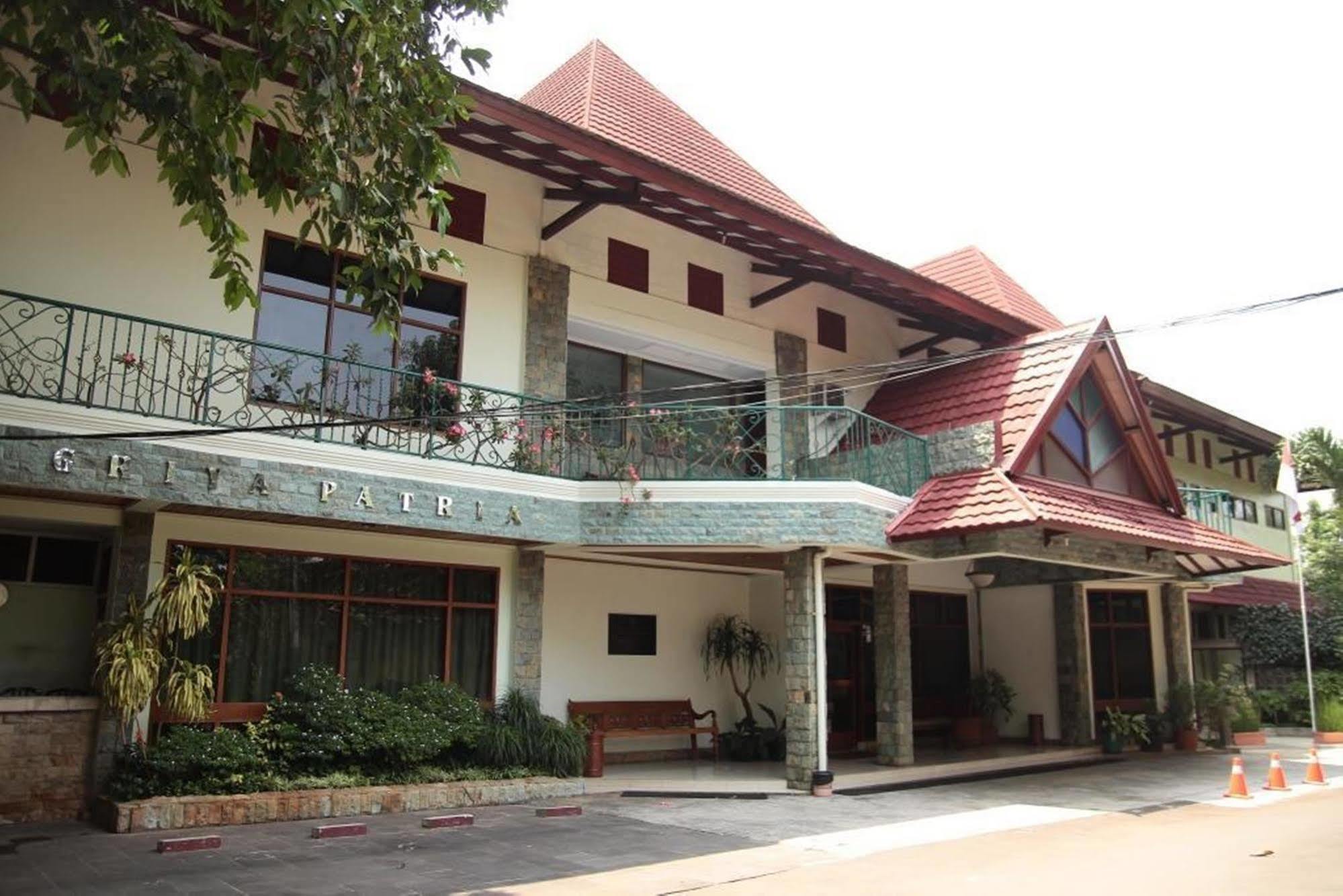 Reddoorz Plus Near Kemang Raya Cakarta Dış mekan fotoğraf